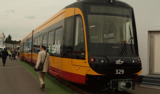 Nowy tramwajo-pociąg dla Karlsruhe